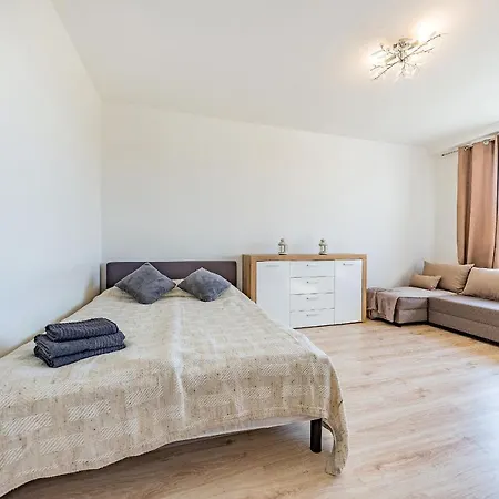 Hello Park Reagana Apartment